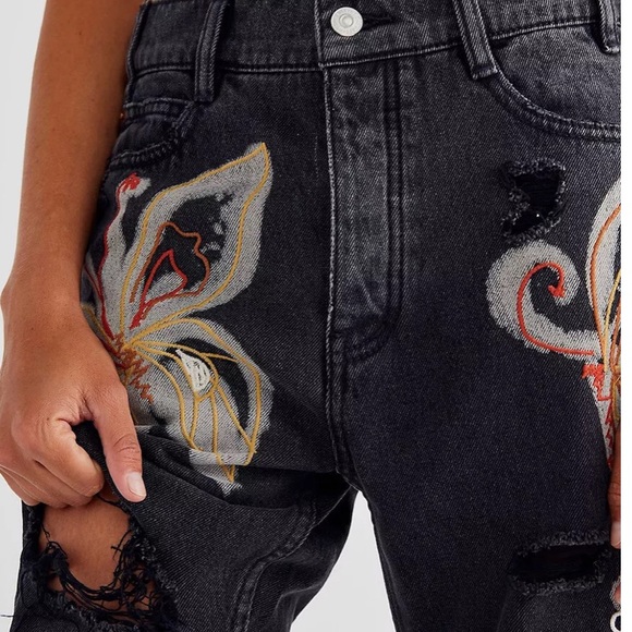 $168 We the Free 24 Butterfly Embroidery Boyfriend-style Jeans Free People Denim - Picture 4 of 5